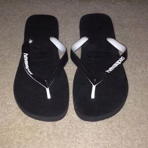 Havaianas Black and White Flip Flops